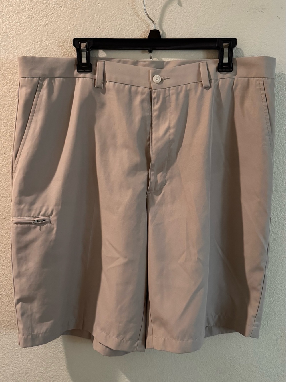 Greg Norman Grand Slam Golf Shorts Men’s Size 38 Khaki Tan Performance Stretch